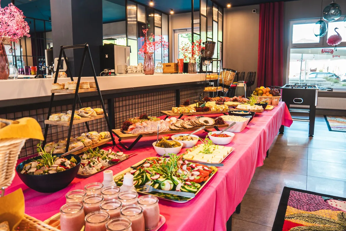 IND.U Apartamenty - Lobby Bar